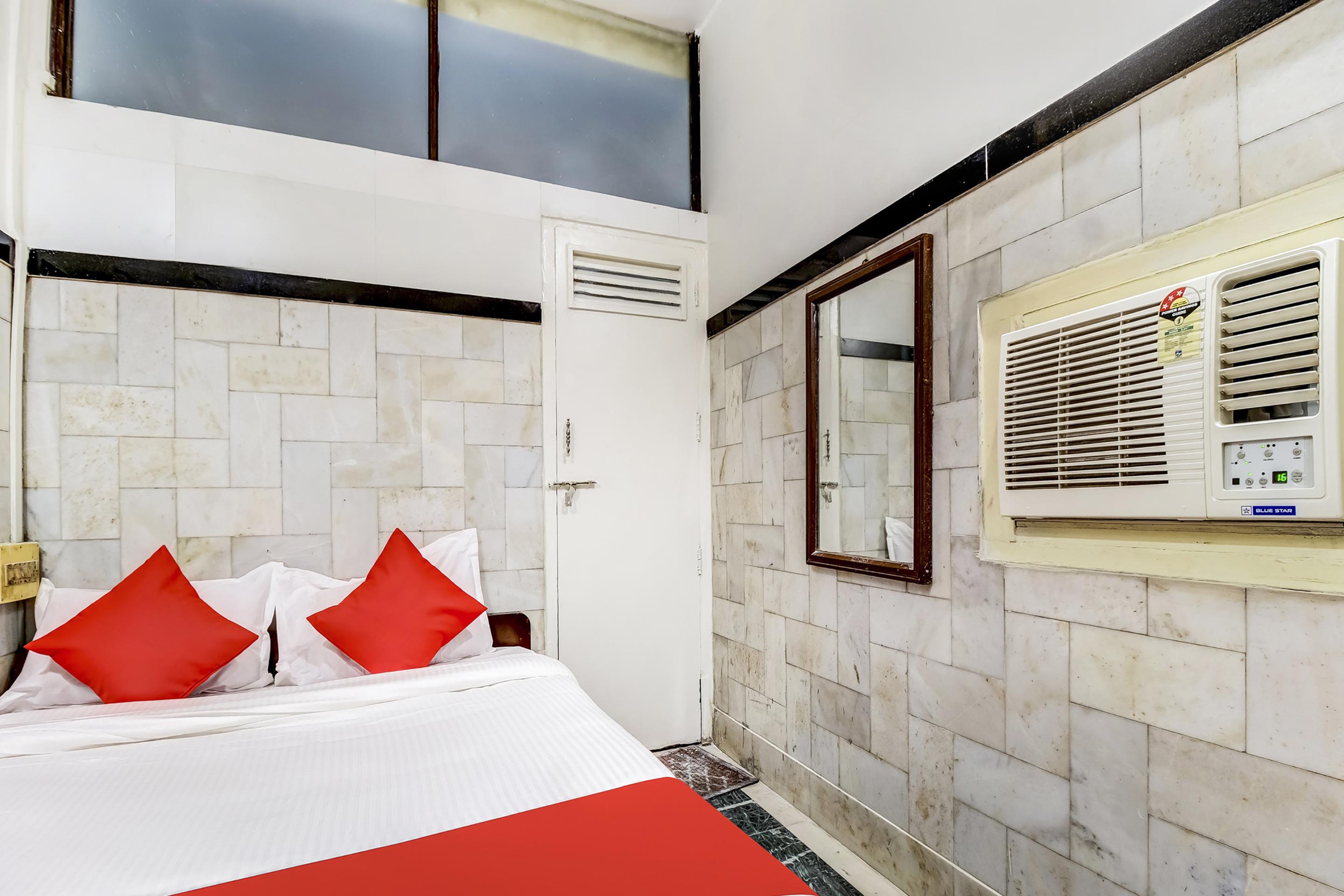Super Oyo Hotel Dreamland مومباي المظهر الخارجي الصورة