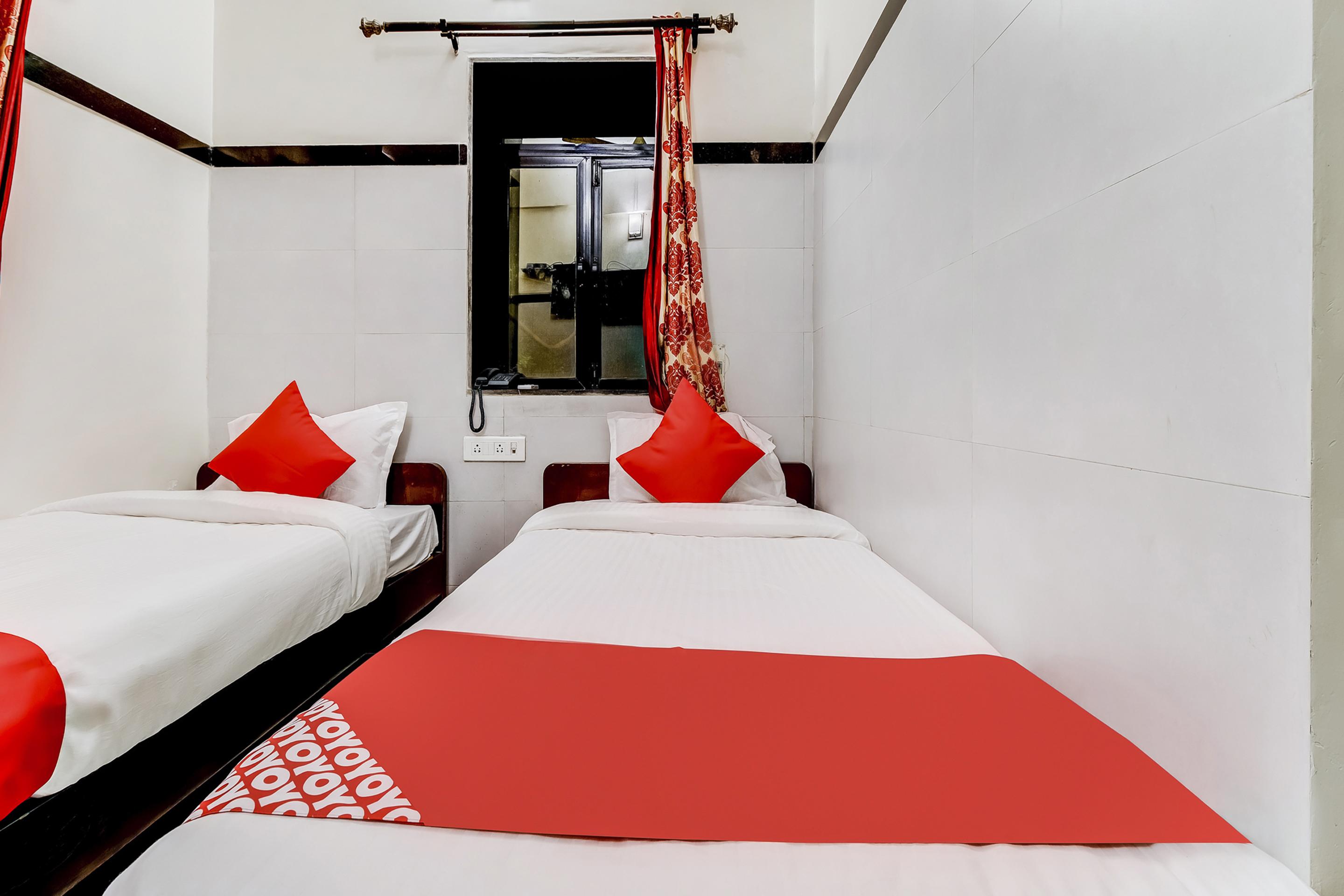 Super Oyo Hotel Dreamland مومباي المظهر الخارجي الصورة