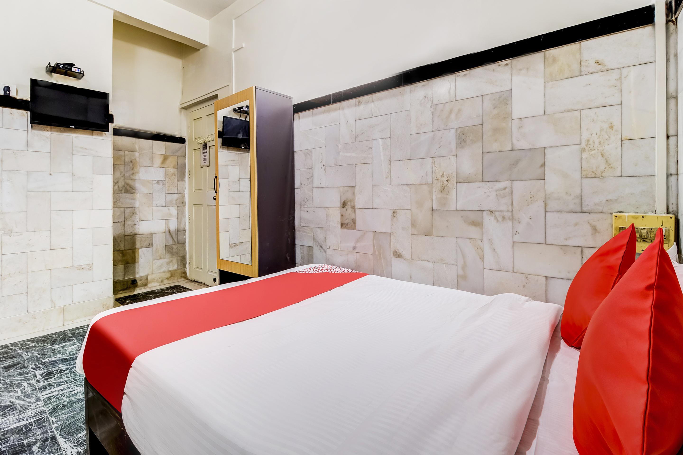 Super Oyo Hotel Dreamland مومباي المظهر الخارجي الصورة
