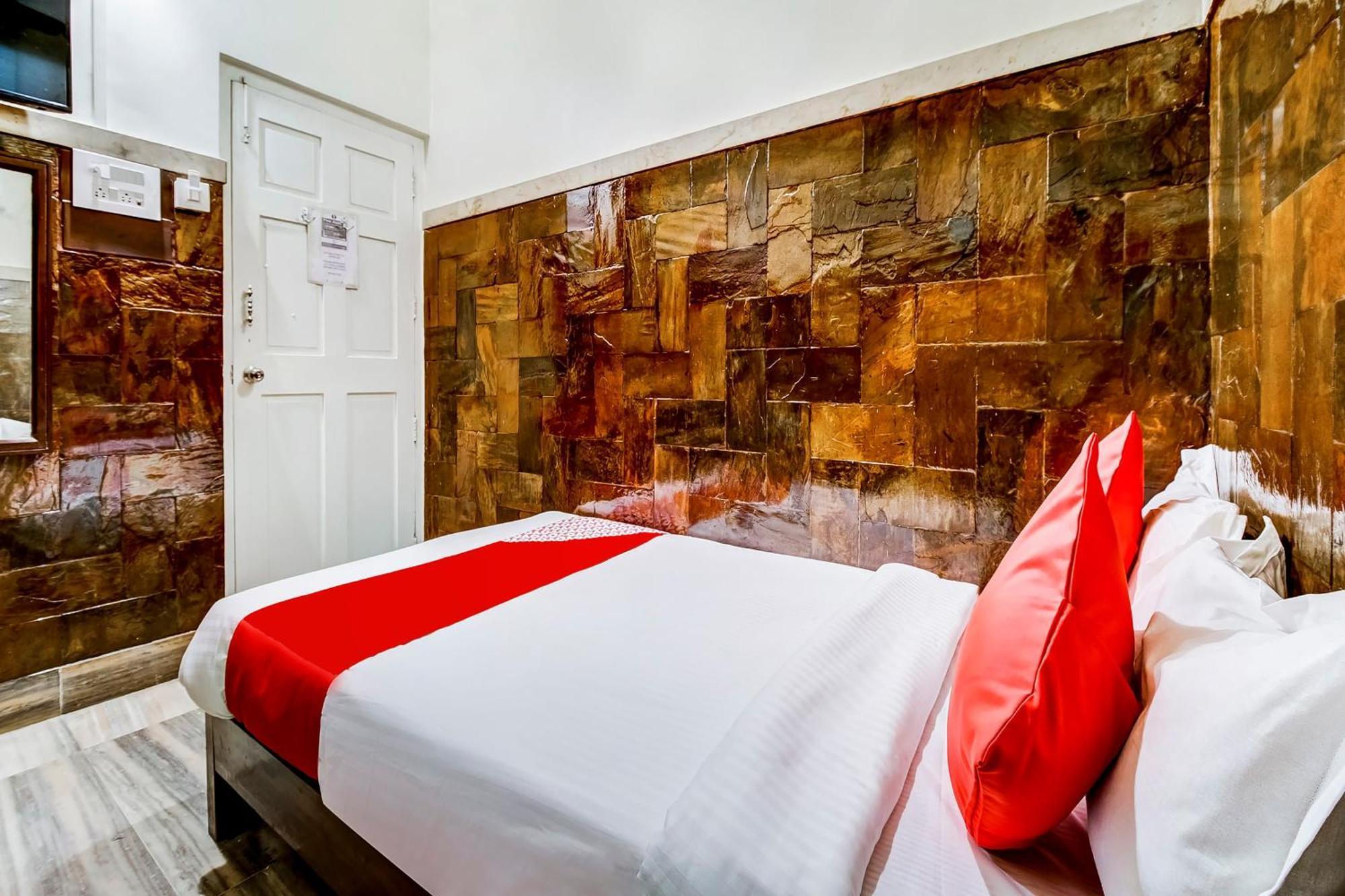 Super Oyo Hotel Dreamland مومباي المظهر الخارجي الصورة