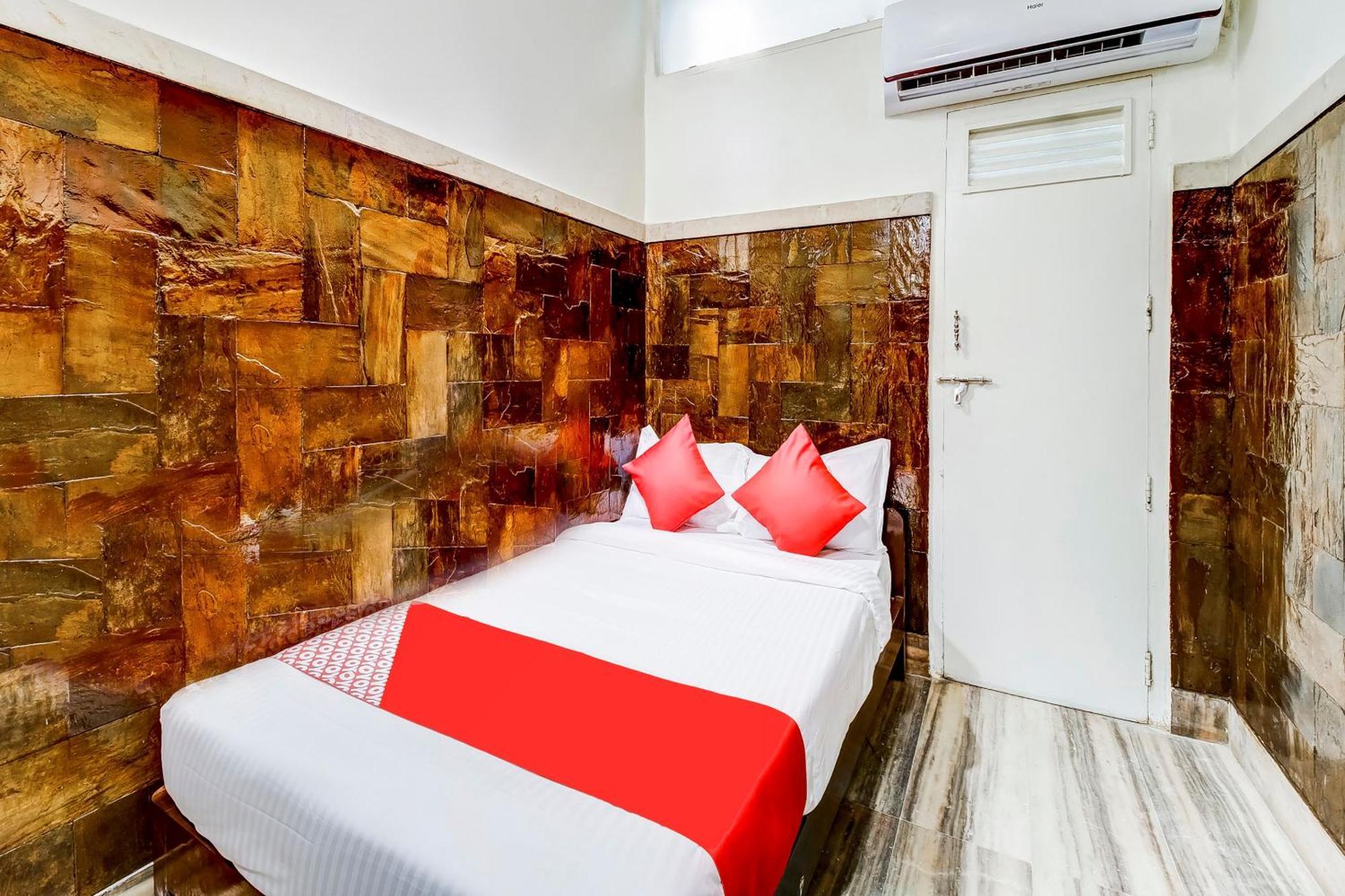 Super Oyo Hotel Dreamland مومباي المظهر الخارجي الصورة