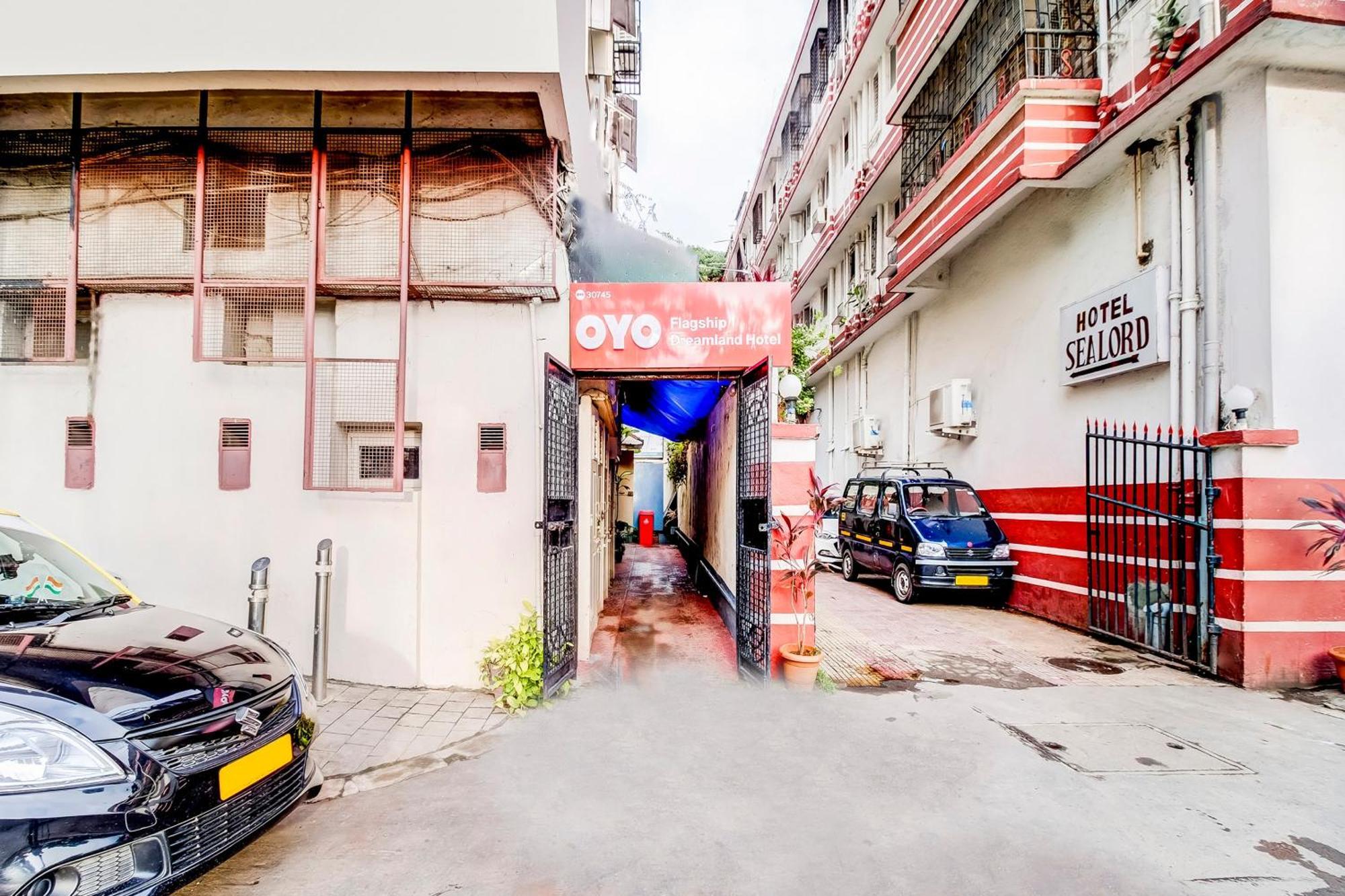 Super Oyo Hotel Dreamland مومباي المظهر الخارجي الصورة
