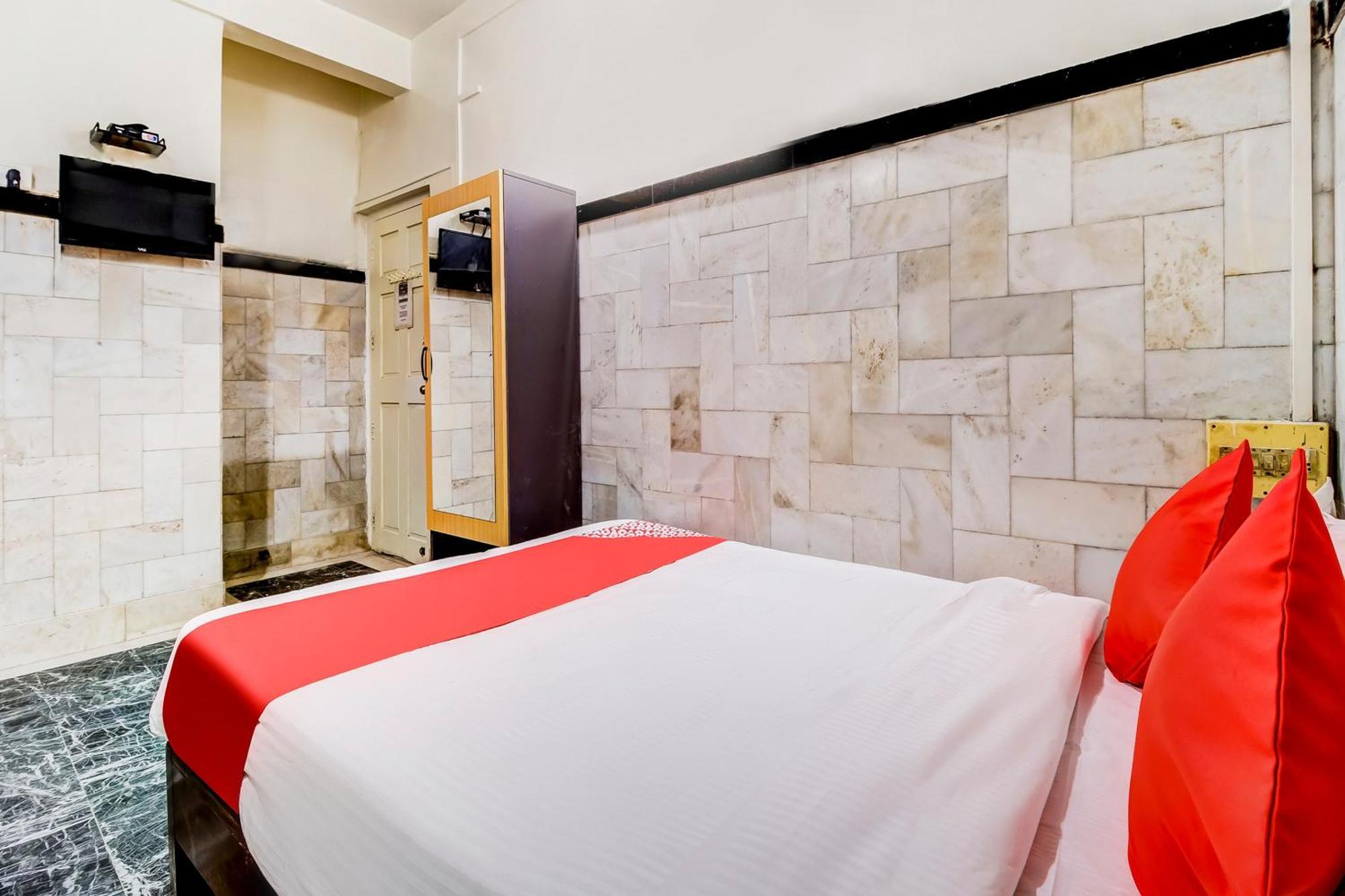 Super Oyo Hotel Dreamland مومباي المظهر الخارجي الصورة